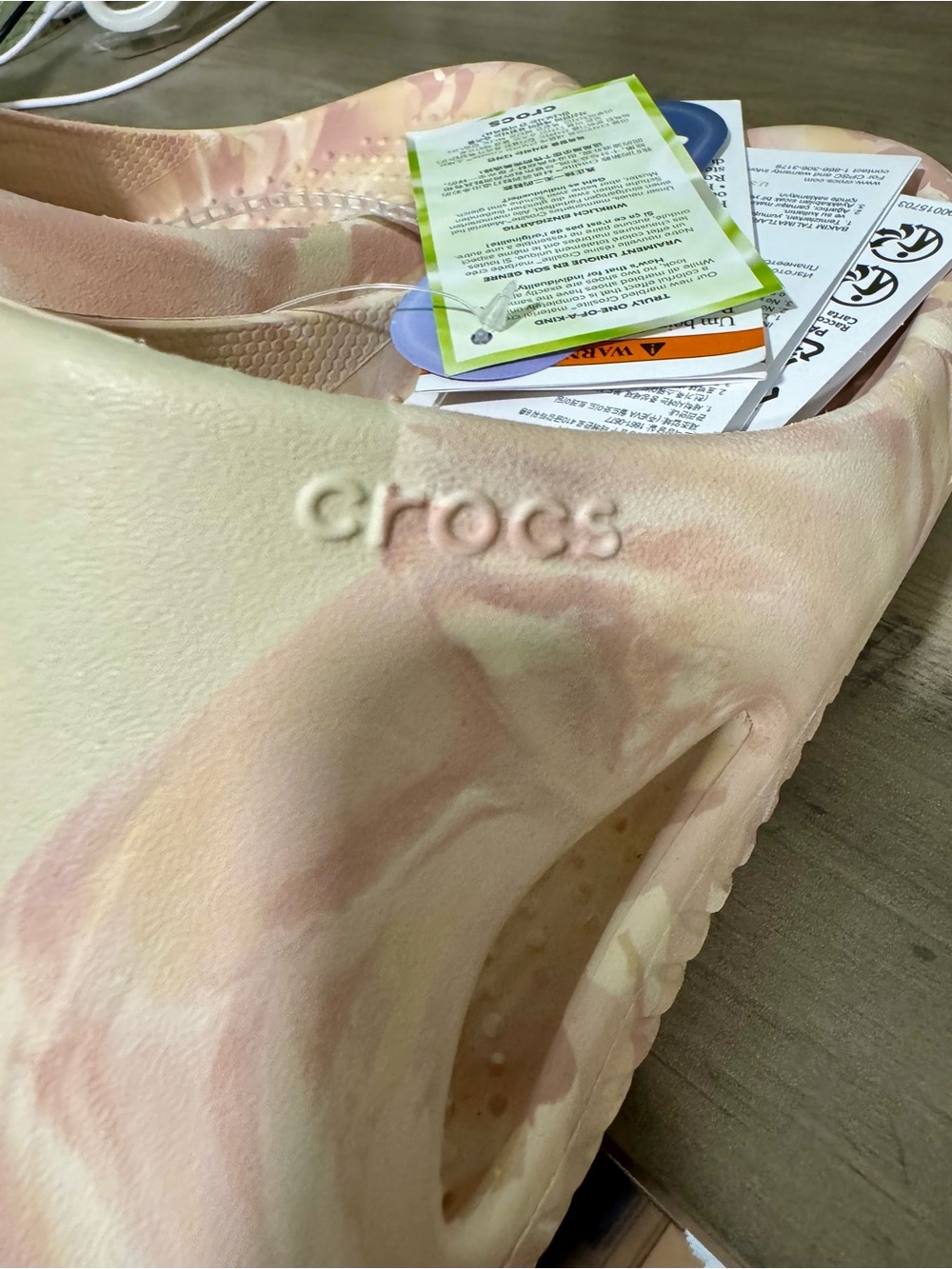 CROCS Mellow Recovery Marbled Slide - Pink & Cream Swirl 9 - Picture 5 of 8